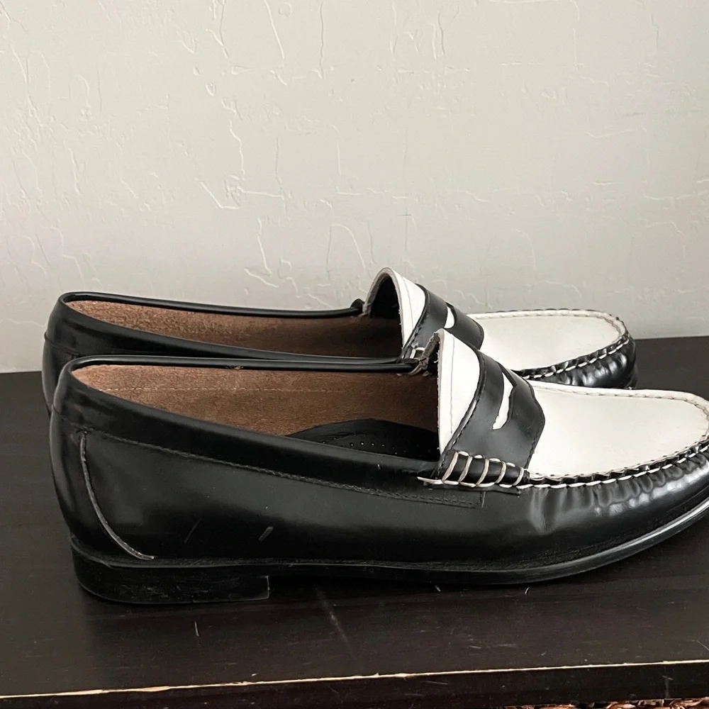 G.H. Bass & Co. Black and White Loafers - Picture 2 of 4